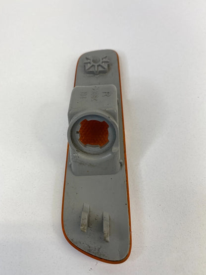 1999-2003 LEXUS RX300 SEDAN FRONT RIGHT PASSENGER SIDE MARKER TURN SIGNAL LIGHT