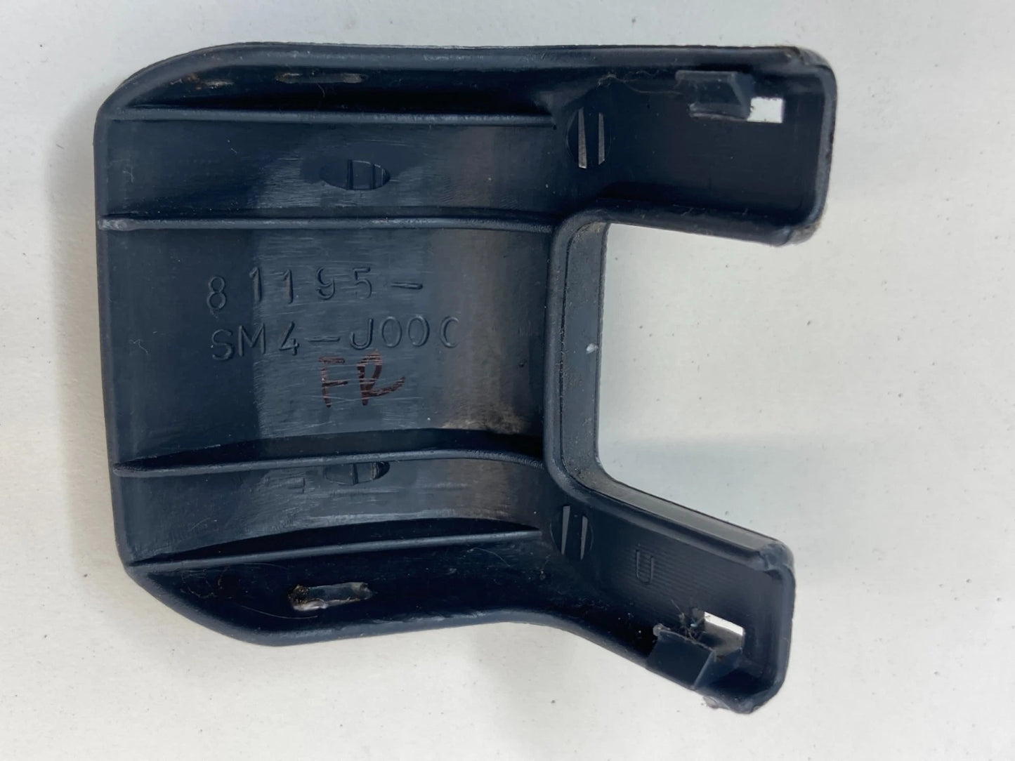 98-02 HONDA ACCORD SEDAN FRONT RIGHT SEAT OUTER TRACK END COVER 81195SM4J000 OEM