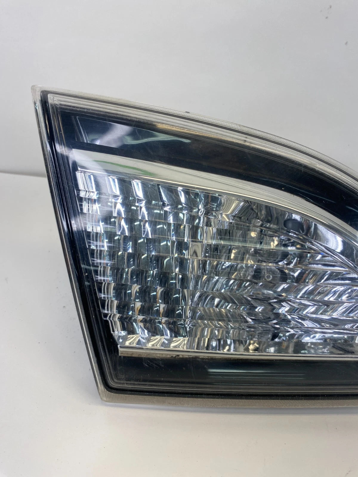 2010-2013 MAZDA 3 SEDAN REAR LEFT SIDE TRUNK LID INNER TAILLIGHT BACKUP LAMP OEM