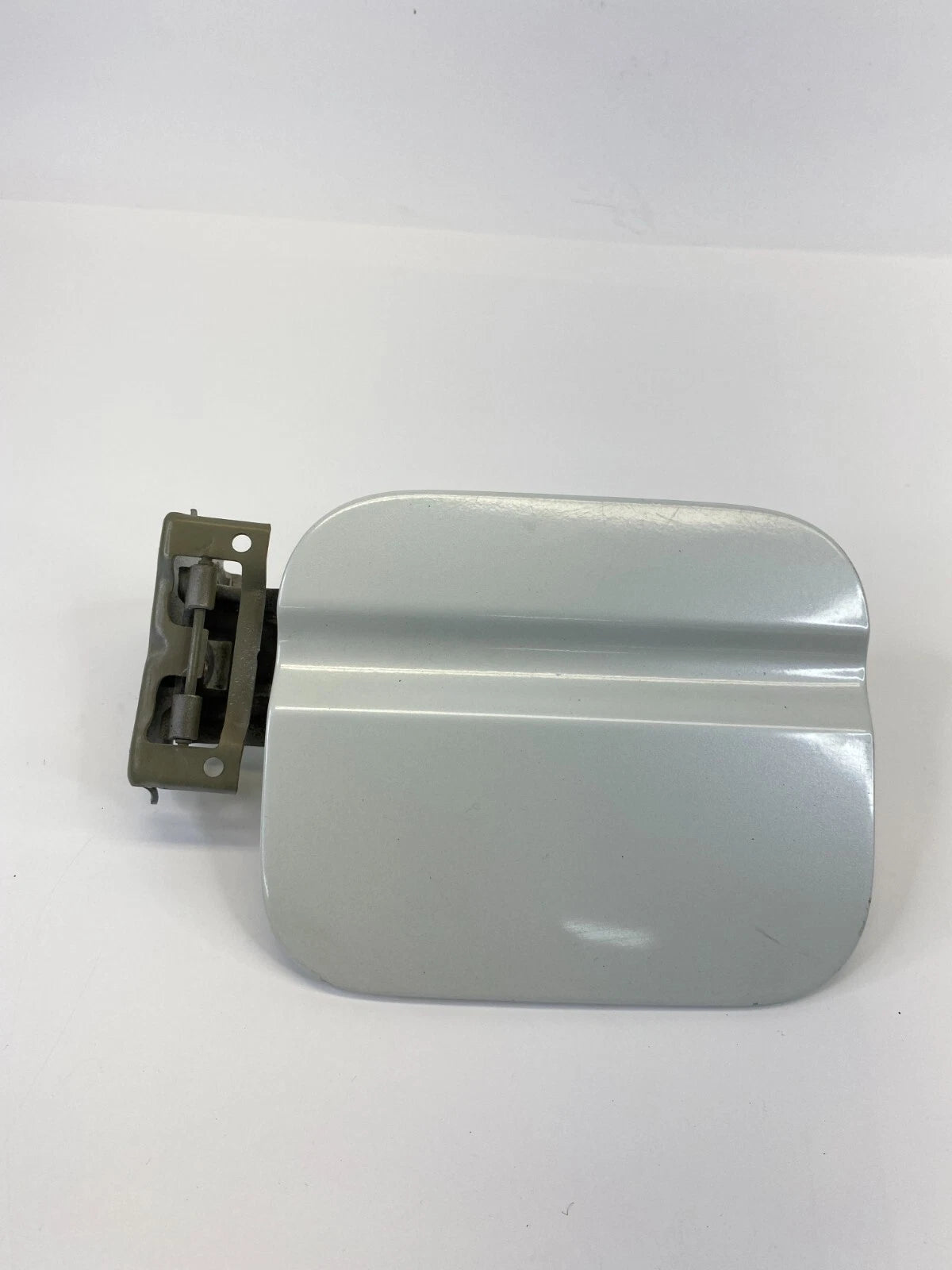 04-08 ACURA TL SEDAN FUEL FILLER TANK GAS DOOR LID COVER NH603P WHITE DIAMOND