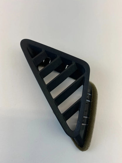 10-17 CHEVROLET EQUINOX RIGHT PASSENGER UPPER DASH AIR VENT DEFROST 25779105 OEM