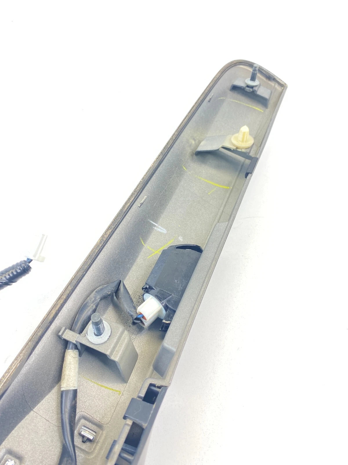 2012-2019 NISSAN VERSA SEDAN TRUNK LID LICENSE GARNISH MOLDING TRIM 24055-3AN0A