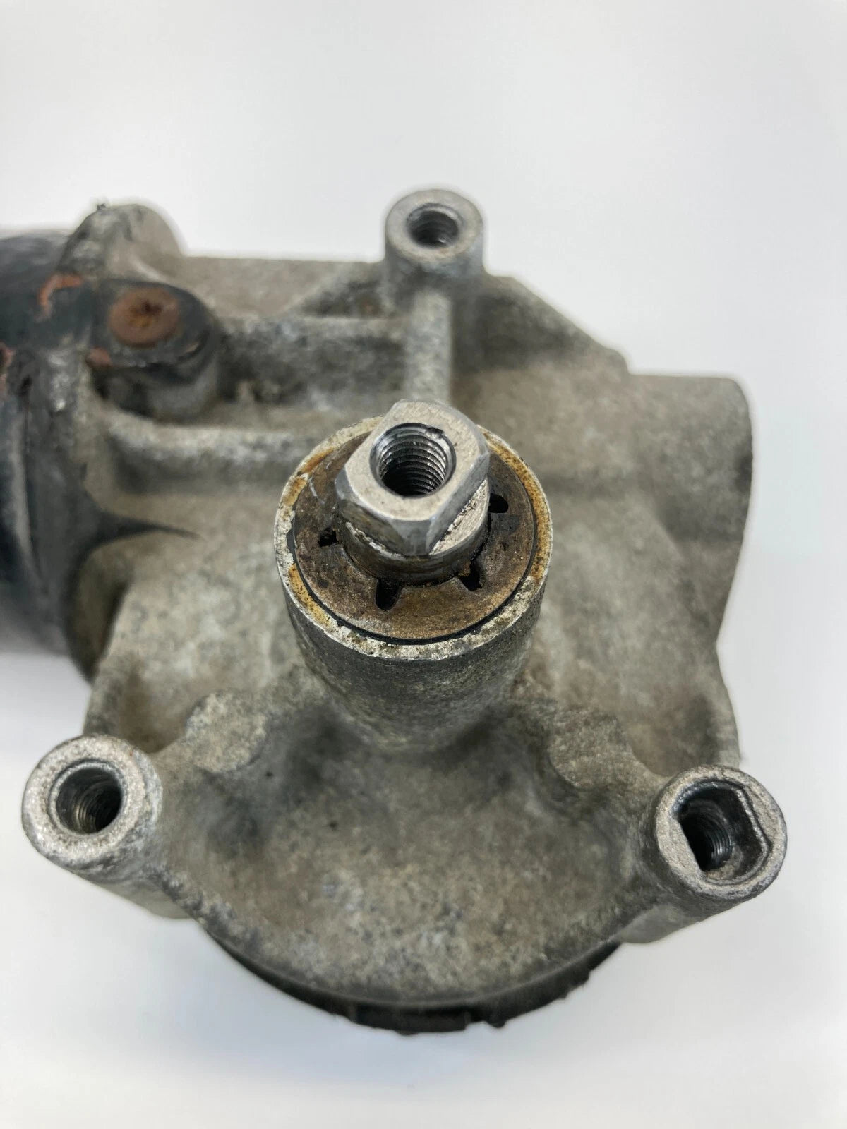 1999 2000 2001 2002 2003 FORD WINDSTAR FRONT WINDSHIELD WIPER MOTOR ASSEMBLY