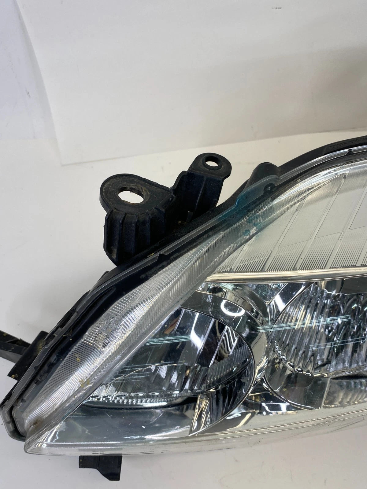 2009 2010 TOYOTA COROLLA FRONT LEFT DRIVER HEADLIGHT HEADLAMP OEM