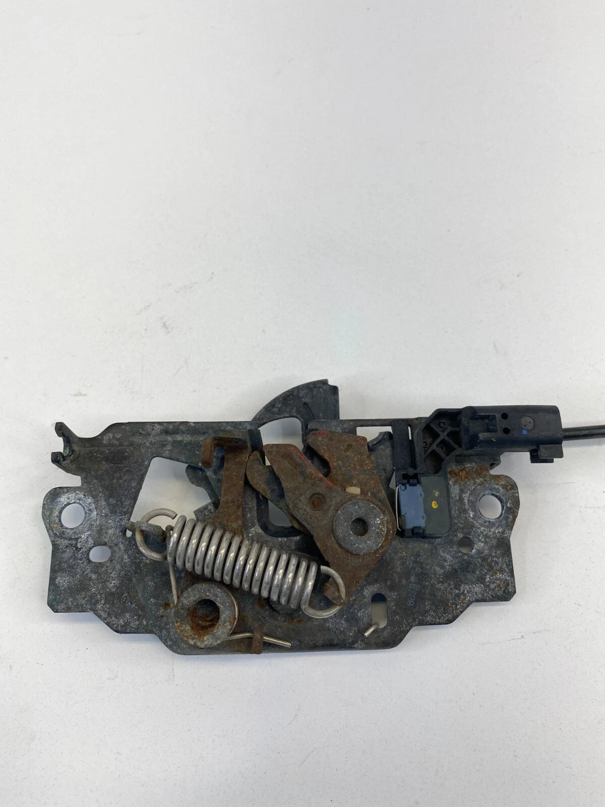 2012 FORD FOCUS HOOD LOCK LATCH RELEASE ACTUATOR ASSEMBLY OEM