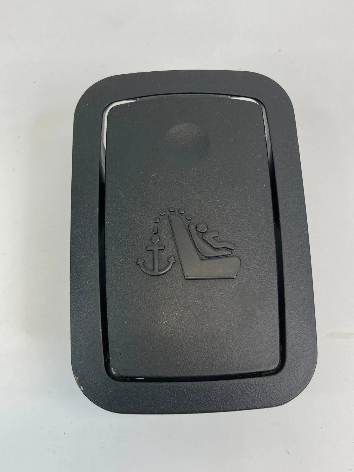 2011-2017 BUICK REGAL SEAT BRACKET ACCESS CHILD ANCHOR HOLE TRIM COVER 15795997
