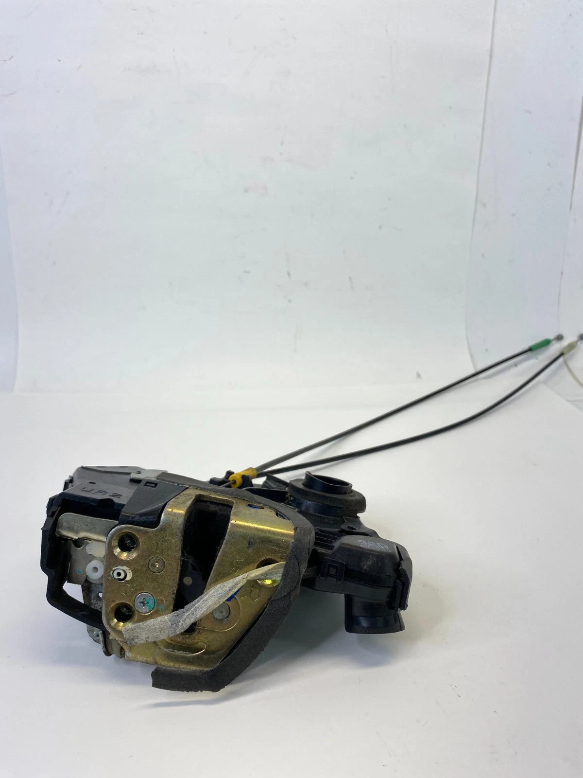 2004-2010 TOYOTA SIENNA FRONT RIGHT PASSENGER SIDE DOOR LOCK LATCH ACTUATOR