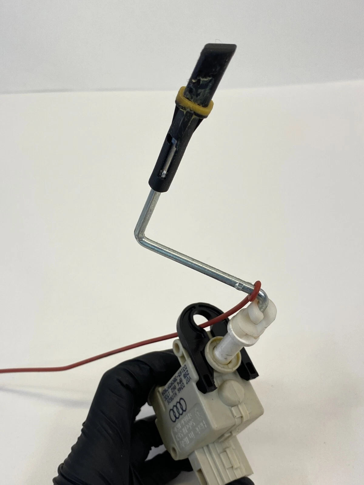 2008-2013 AUDI A3 QUATTRO FUEL FILLER DOOR LOCK ACTUATOR OPEN RELEASE 8P4862153C
