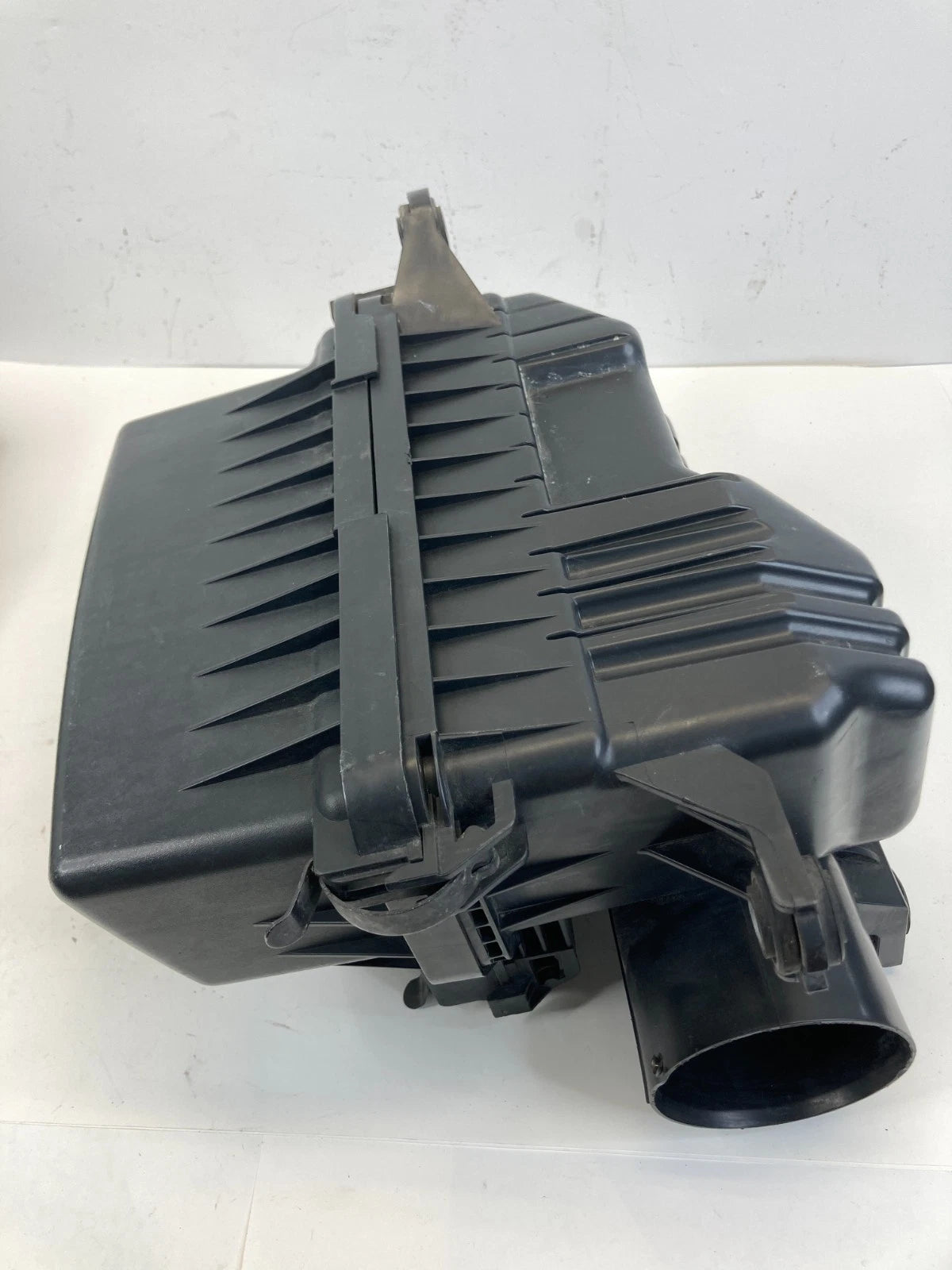 2014-2016 Kia Forte 1.8L Air Intake Cleaner Filter Box Assembly 28100-A7620 OEM
