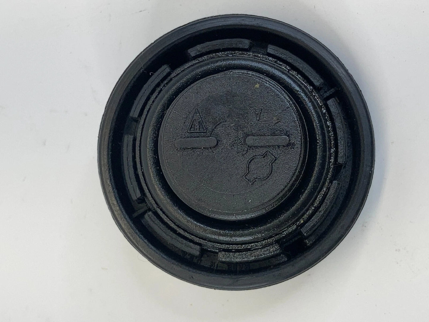 2000-2015 NISSAN XTERRA 4.0L 24V ENGINE OIL FILLER FLUID CAP LID COVER OEM