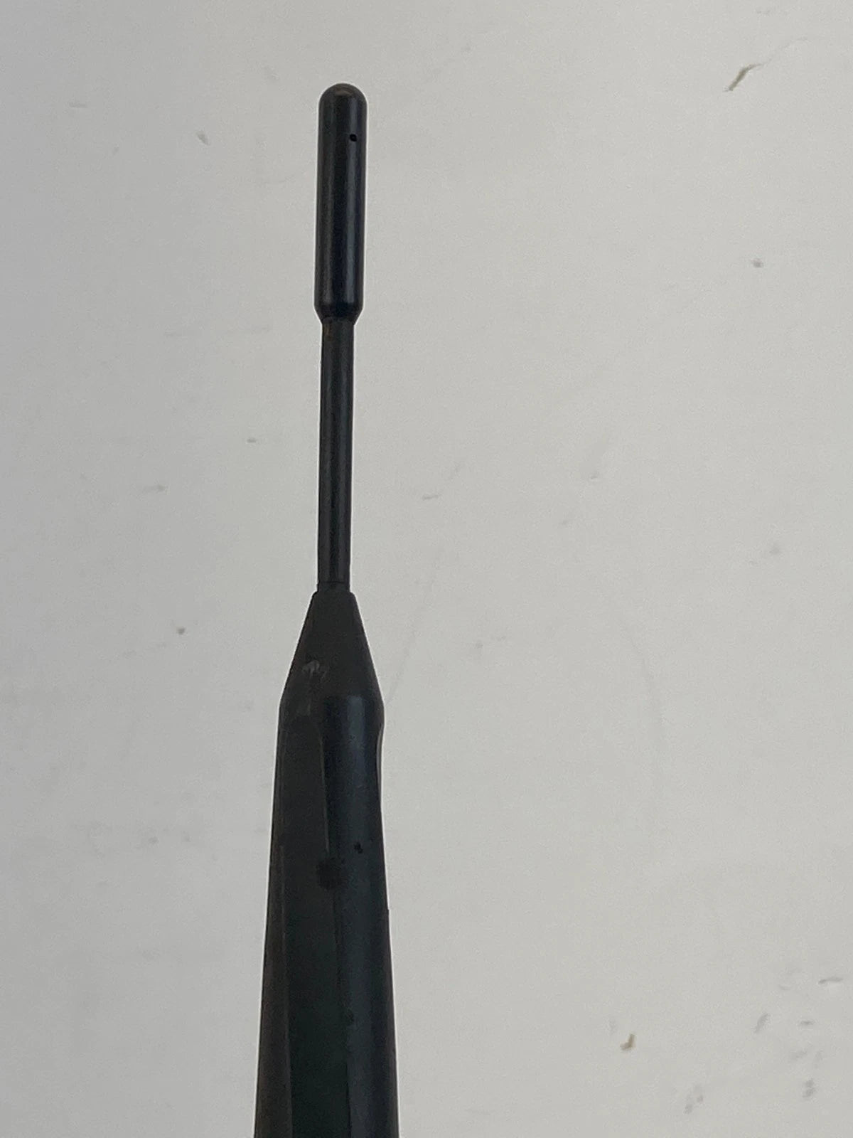 2010 GMC TERRAIN CHEVROLET EQUINOX ROOF MOUNTED RADIO ANTENNA BASE MAST 25802881