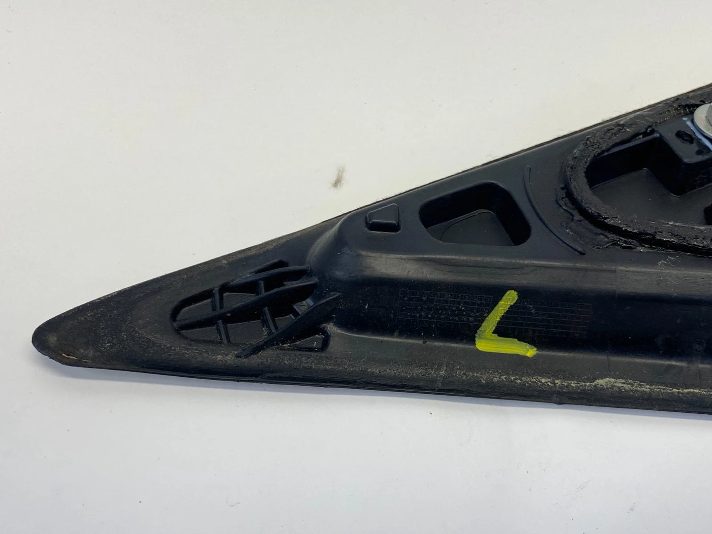 2011-2015 HYUNDAI SONATA REAR LEFT LH DOOR QUARTER WINDOW GLASS OEM 87820-3S100