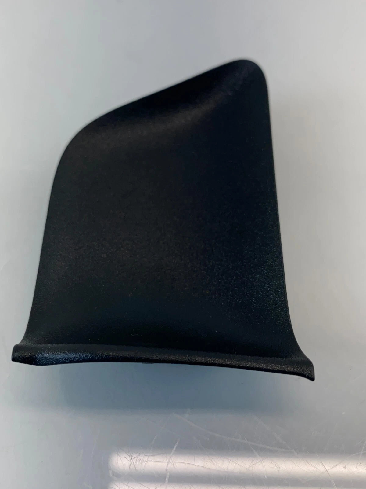 2004-2009 TOYOTA PRIUS REAR RIGHT SIDE INNER DOOR HANDLE COVER TRIM 69277-47020