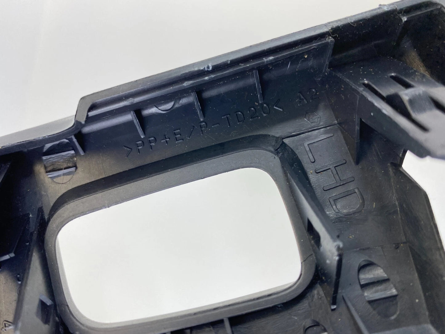 10-15 TOYOTA PRIUS DASH RIGHT DEFROSTER AC AIR VENT GRILL COVER BEZEL 5596147030