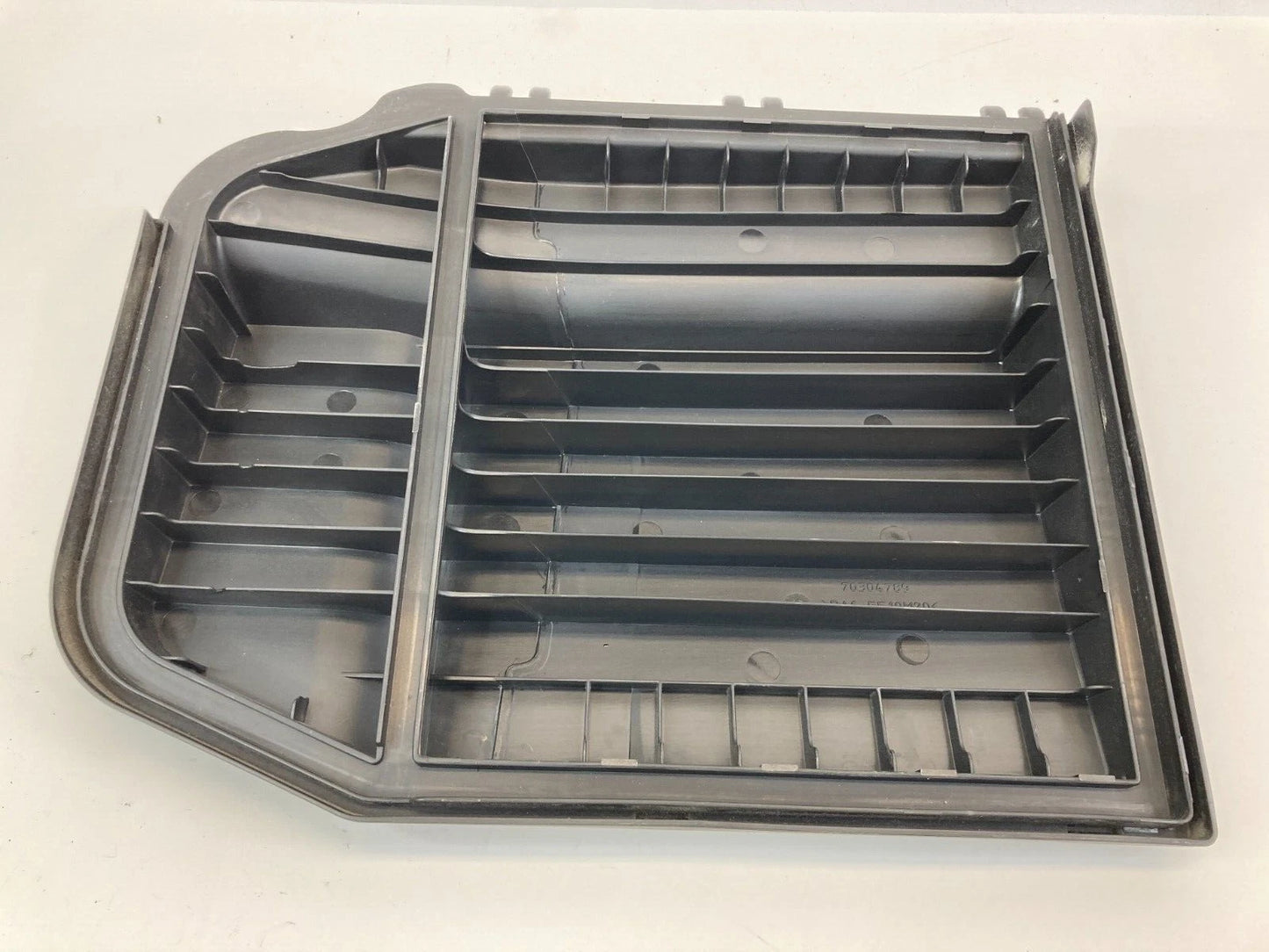 09-10 BMW 535I XDRIVE AIR CLEANER FILTER BOX INTAKE UPPER HOUSING 70304789 OEM