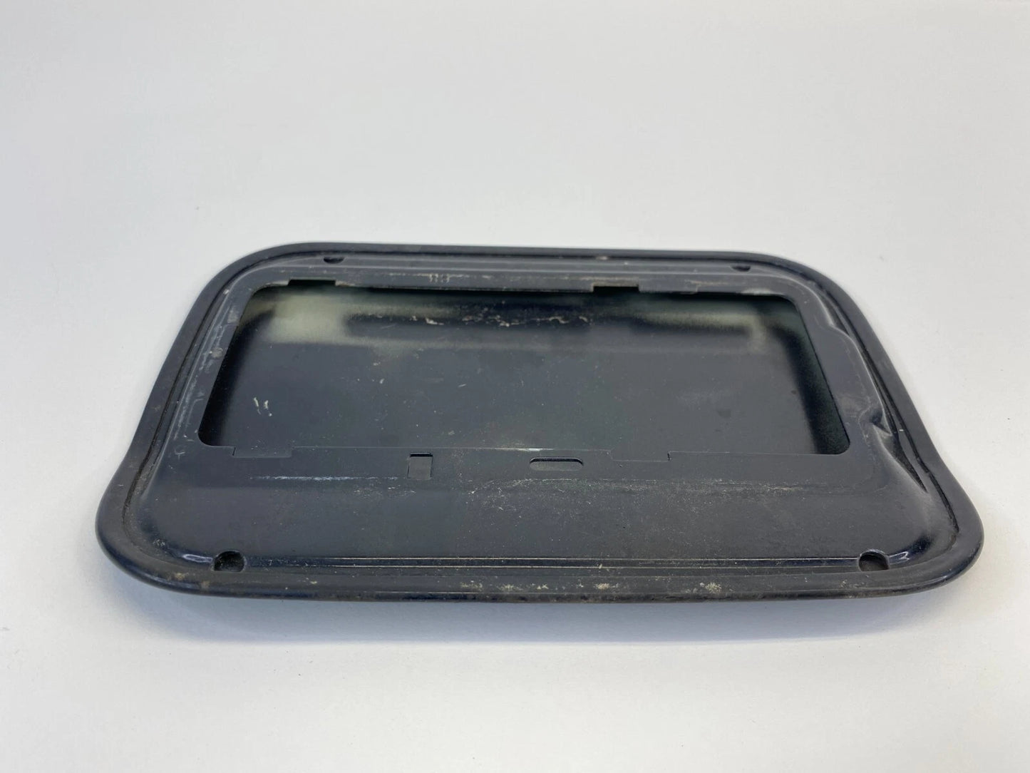 2006 2007 2008 2009 2010 BMW 550I SEDAN FUEL FILLER TANK GAS DOOR LID COVER OEM