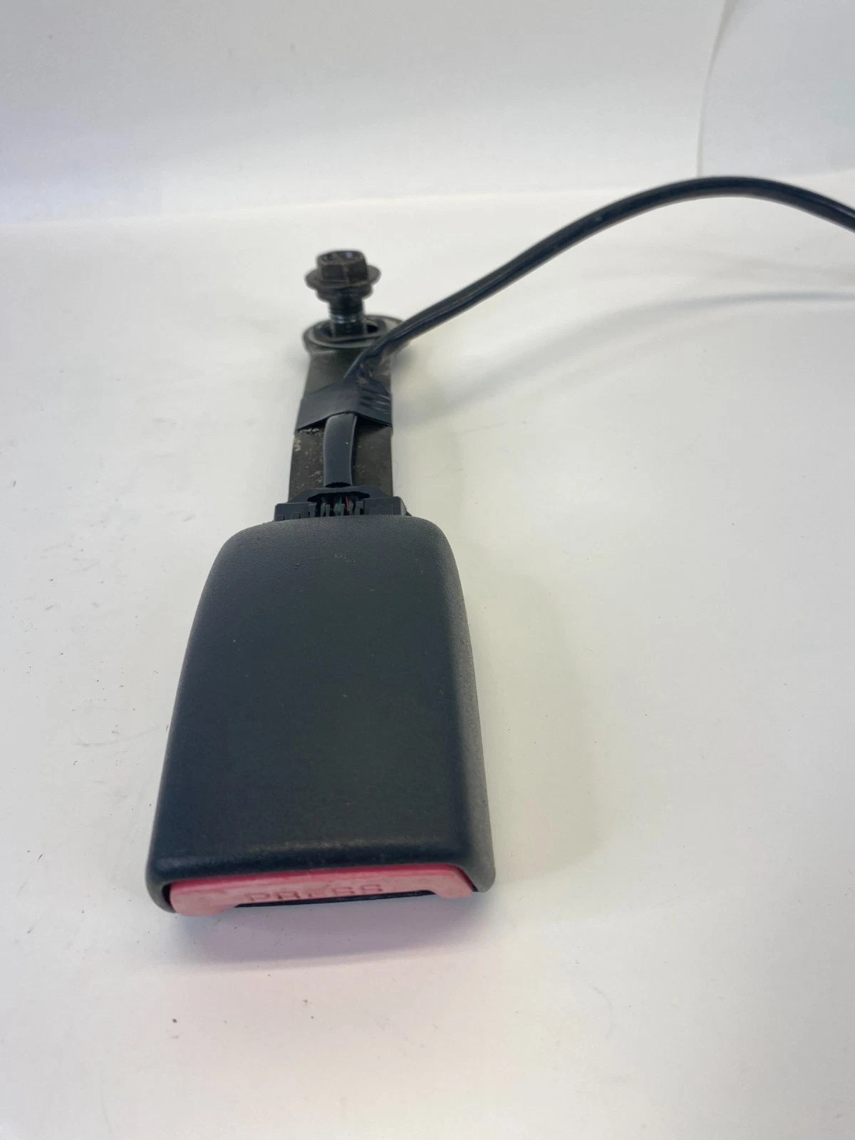 2004-2007 INFINITI G35 SEDAN FRONT RIGHT PASSENGER SEAT BELT BUCKLE E034501 OEM
