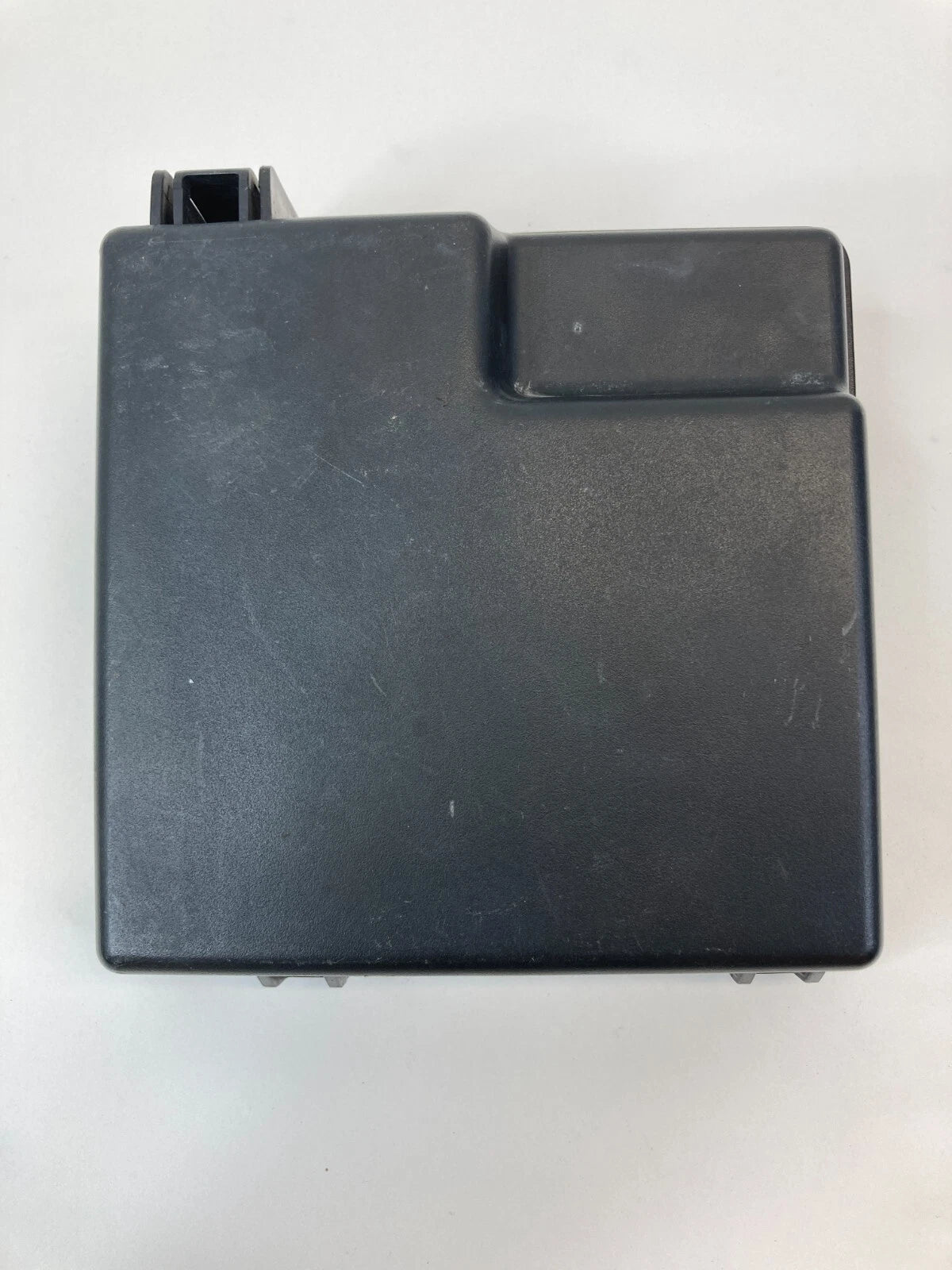 07-09 HYUNDAI ELANTRA 2.0L L4 UNDER HOOD FUSE BOX RELAY JUNCTION BLOCK COVER OEM