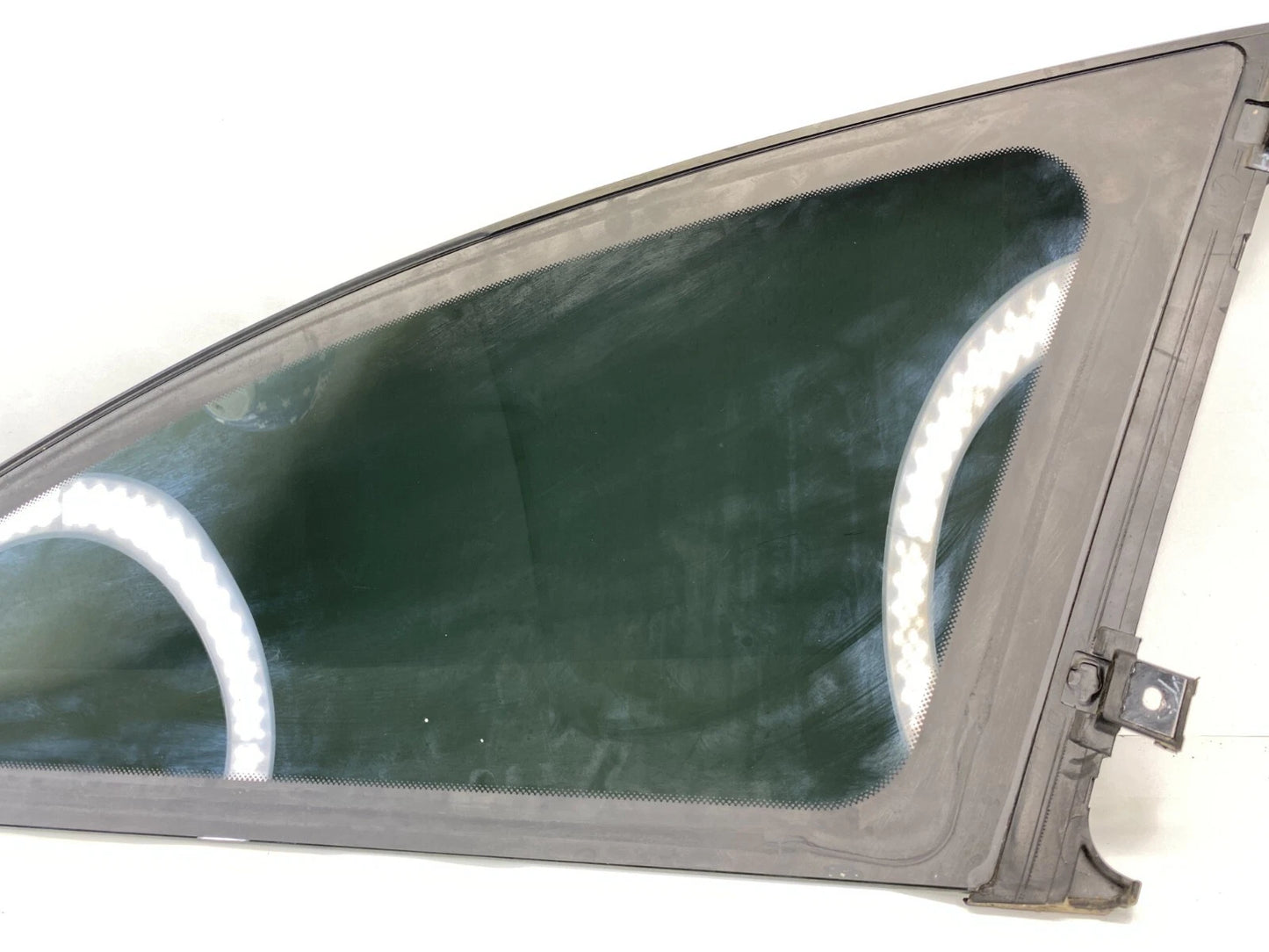 2006-2012 MERCEDES-BENZ R350 REAR LEFT SIDE DOOR QUARTER VENT WINDOW GLASS OEM