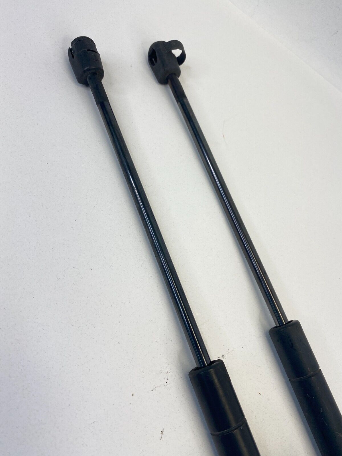 2001-2003 Infiniti QX4 Rear Hatch Tailgate Support Shock Struts Pair 90450-1W512