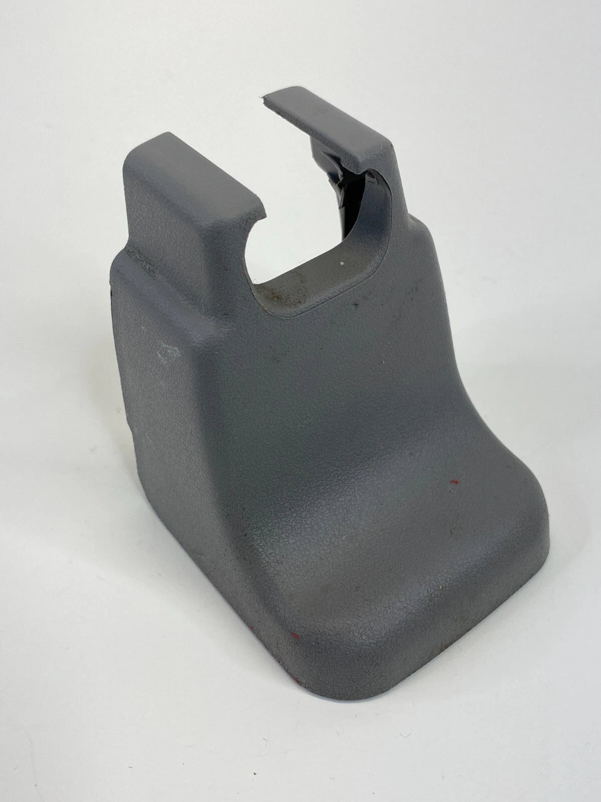2005-2010 TOYOTA SIENNA FRONT SEAT TRACK END COVER 72157-AE030 OEM