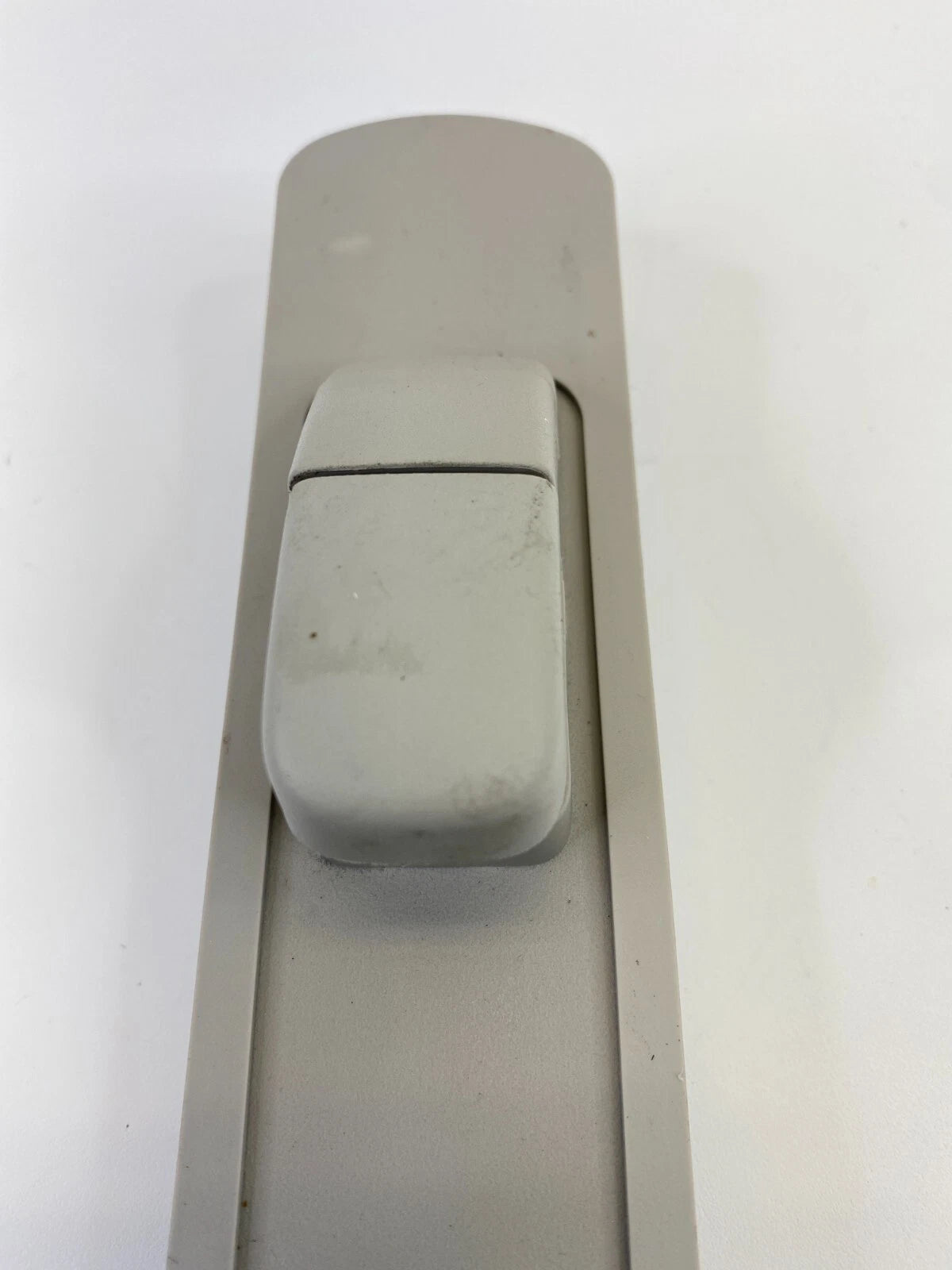 2011-2013 FORD FIESTA FRONT RIGHT PASSENGER SEAT BELT HEIGHT ADJUSTER 34062335B