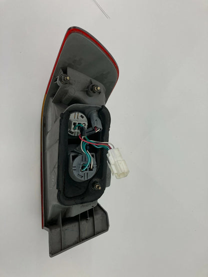 1997 1998 1999 TOYOTA CAMRY RIGHT PASSENGER SIDE TAIL LIGHT OUTER TAILLIGHT OEM