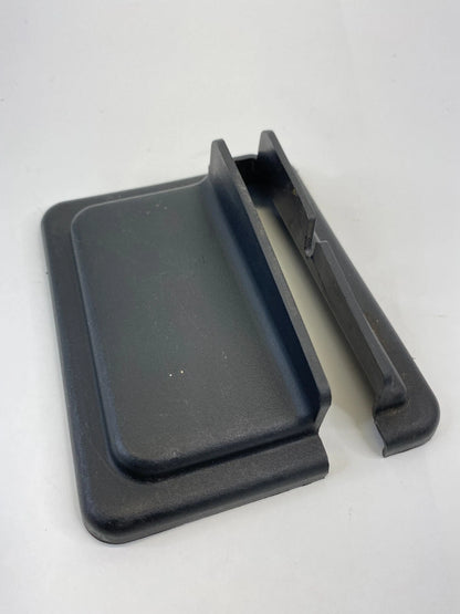 1999-2004 FORD MUSTANG FRONT LEFT SEATTRACK BOLT COVER TRIM XR33-63618C82-BB