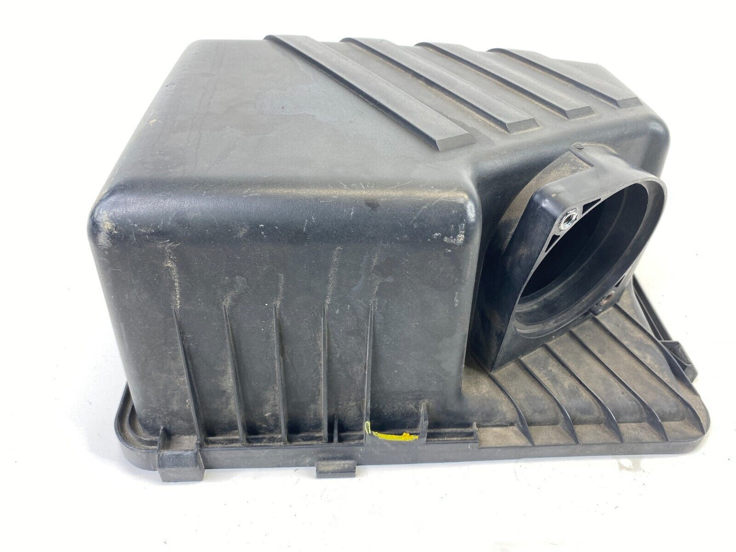 2009 Kia Borrego 3.8L Air Cleaner Filter Box Upper Top Cover 28110-2J200 OEM