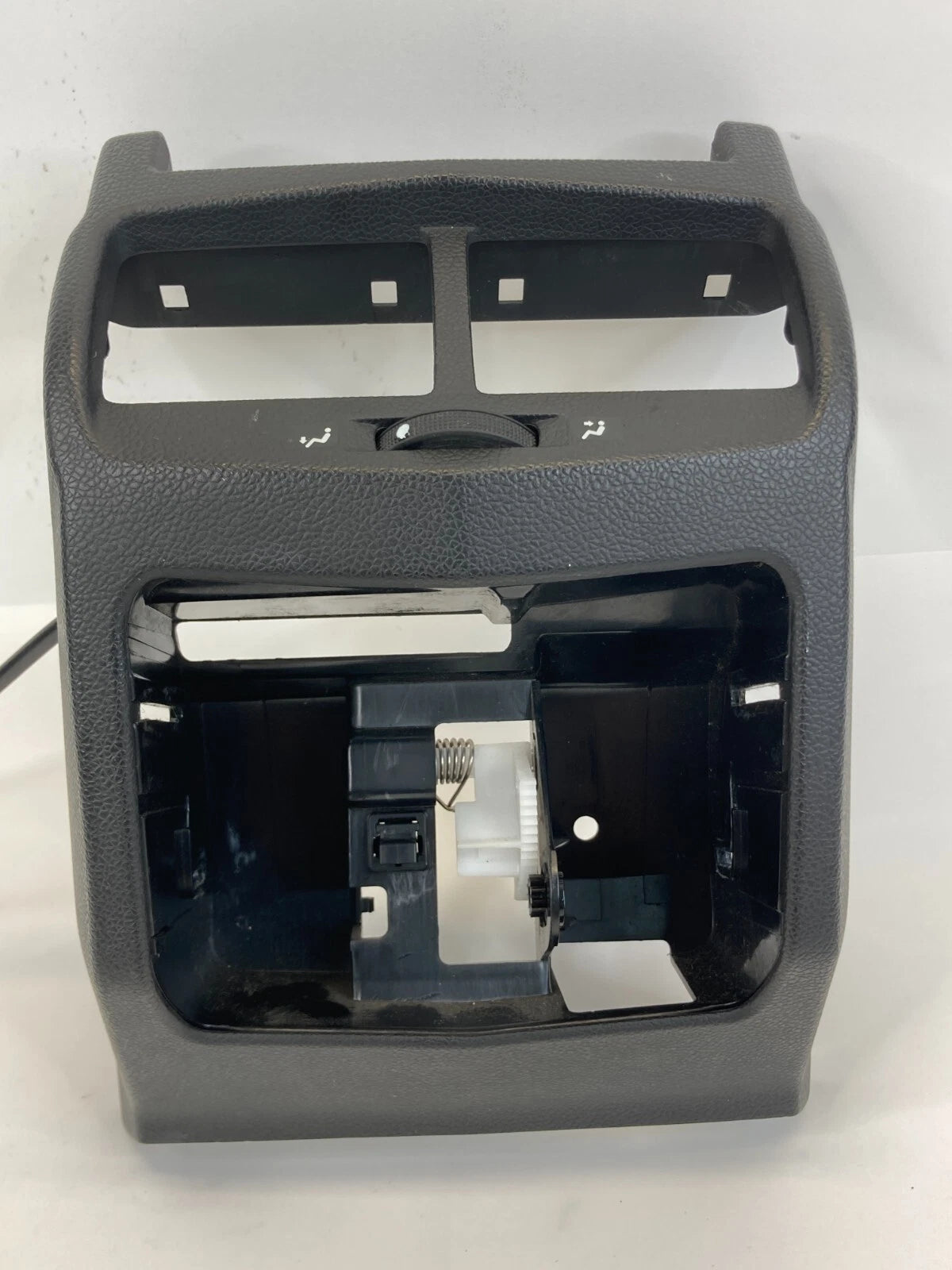 2008-2015 CADILLAC CTS REAR CENTER CONSOLE AIR VENT TRIM BEZEL COVER OEM