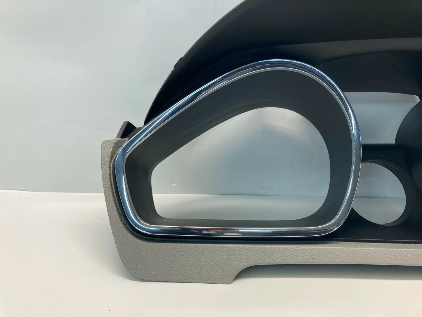 2009-2012 CHEVY TRAVERSE SPEEDOMETER CLUSTER BEZEL SURROUND TRIM 20836172 OEM