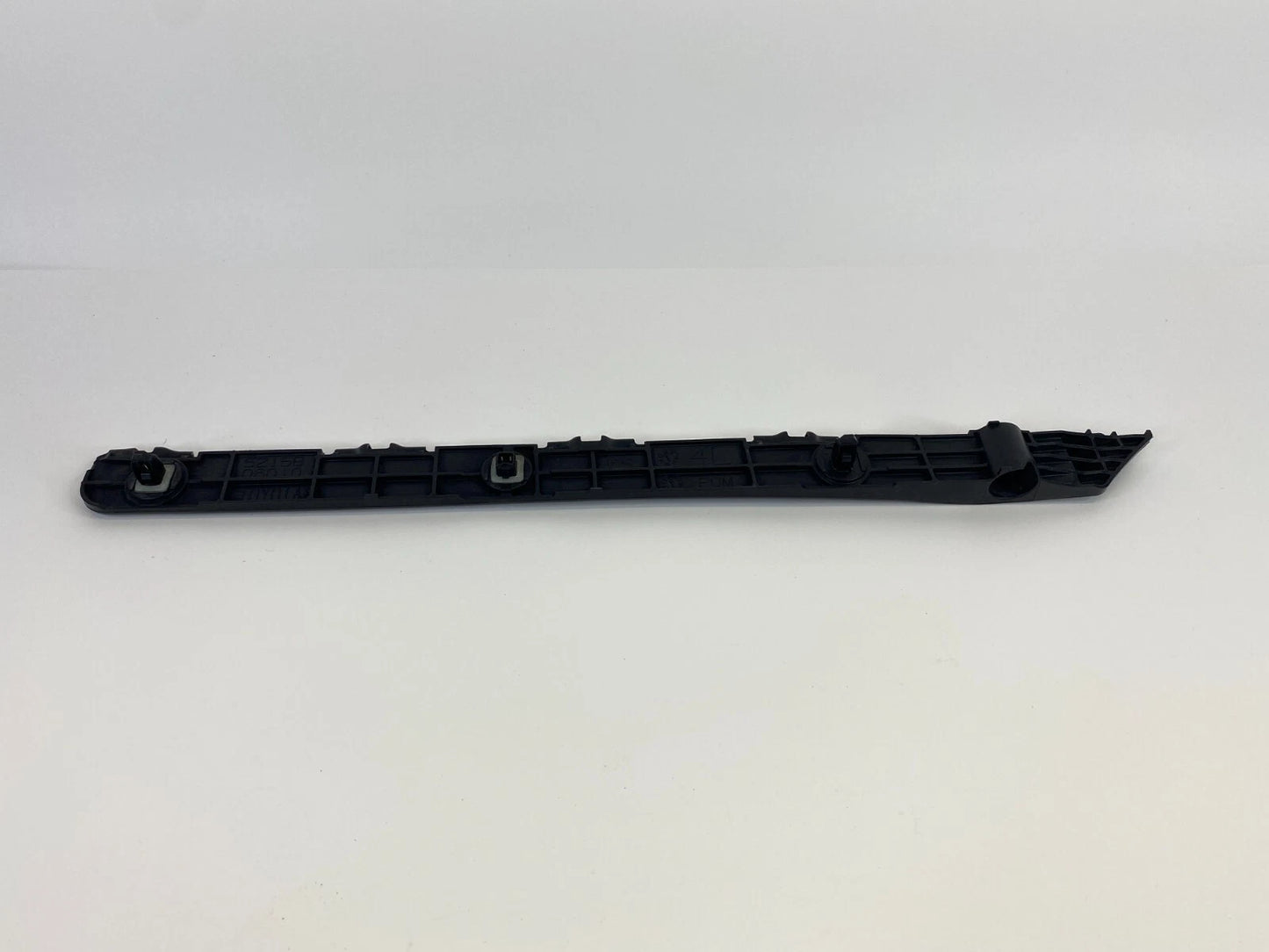 07-11 TOYOTA CAMRY REAR LEFT SIDE BUMPER SUPPORT BRACKET RETAINER 52158-06010