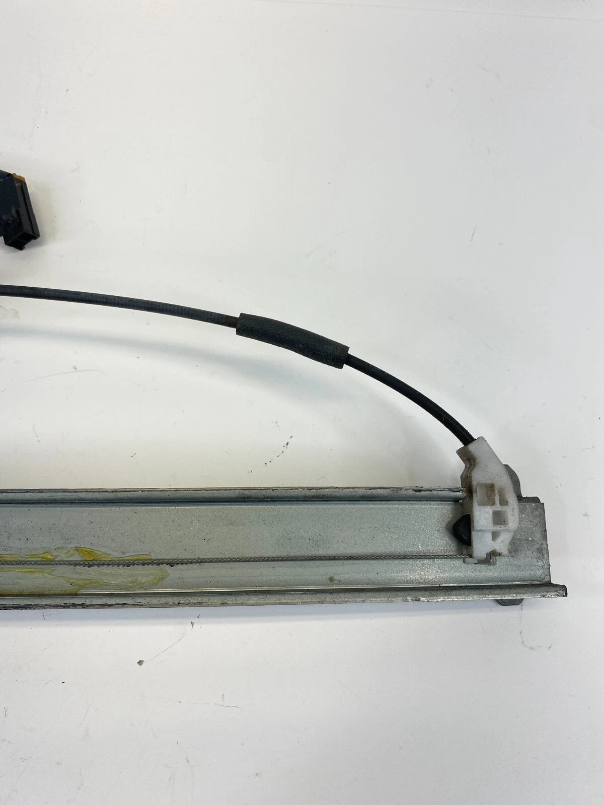 2001-2004 NISSAN PATHFINDER REAR RIGHT SIDE DOOR WINDOW REGULATOR W/ MOTOR OEM