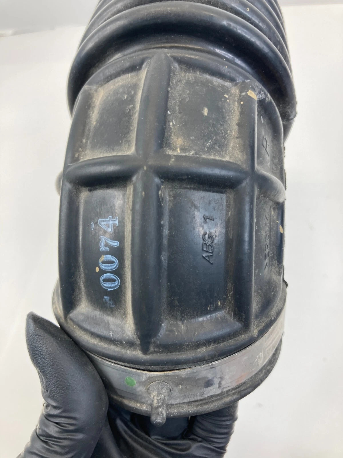 2013-2019 13-19 NISSAN SENTRA 1.8L AIR INTAKE CLEANER HOSE DUCT PIPE TUBE OEM