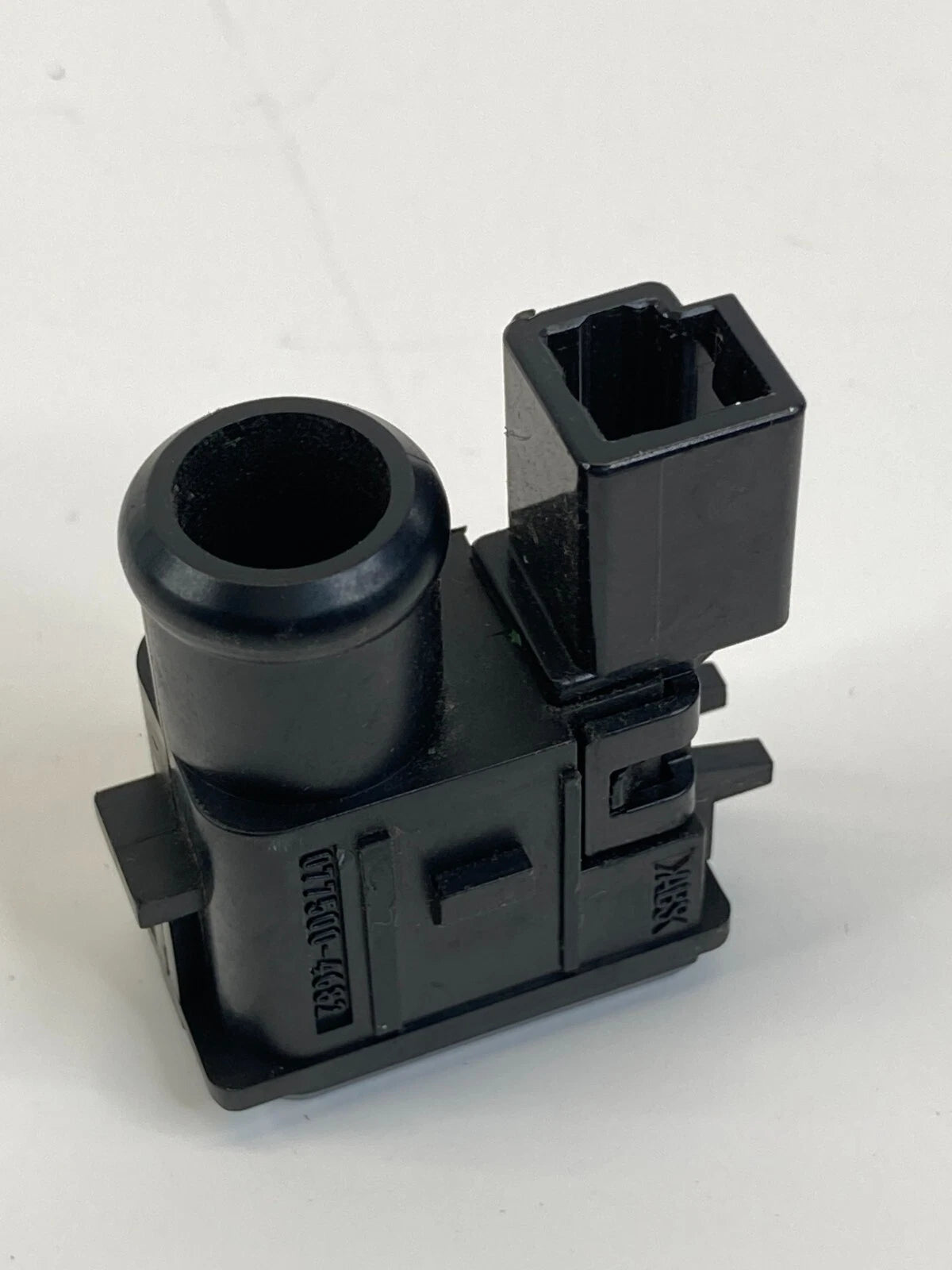 04 05 PONTIAC GRAND PRIX AC AIR CLIMATE CONTROL TEMPERATURE SENSOR 077500-4682