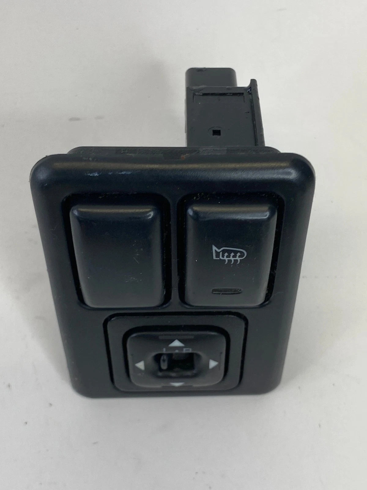 96-02 ISUZU TROOPER FRONT LEFT DRIVER SIDE HEATED MIRROR ADJUSTMENT SWITCH OEM
