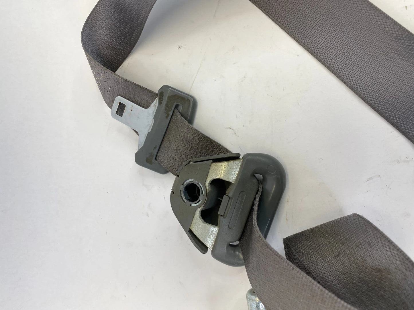 2002-2007 JEEP LIBERTY FRONT RIGHT PASSENGER SEAT BELT RETRACTOR P5JL401D5AL OEM