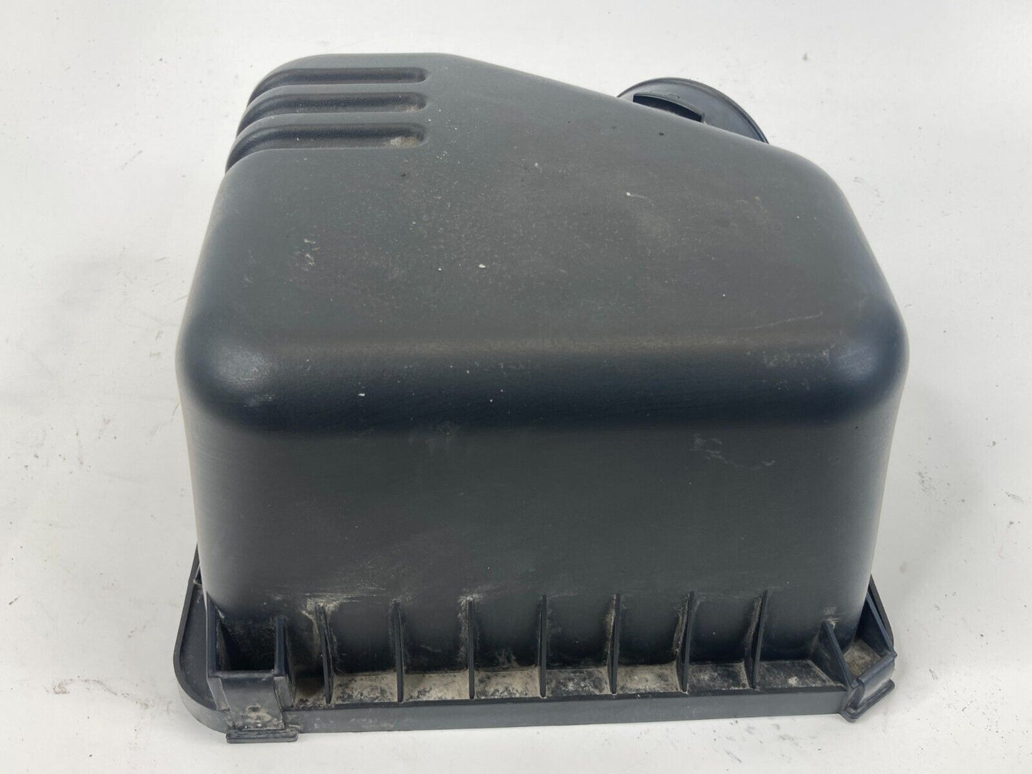 2010-2013 Kia Forte 2.0L L4 Upper Air Intake Cleaner Box Cover 28111-1M400 OEM