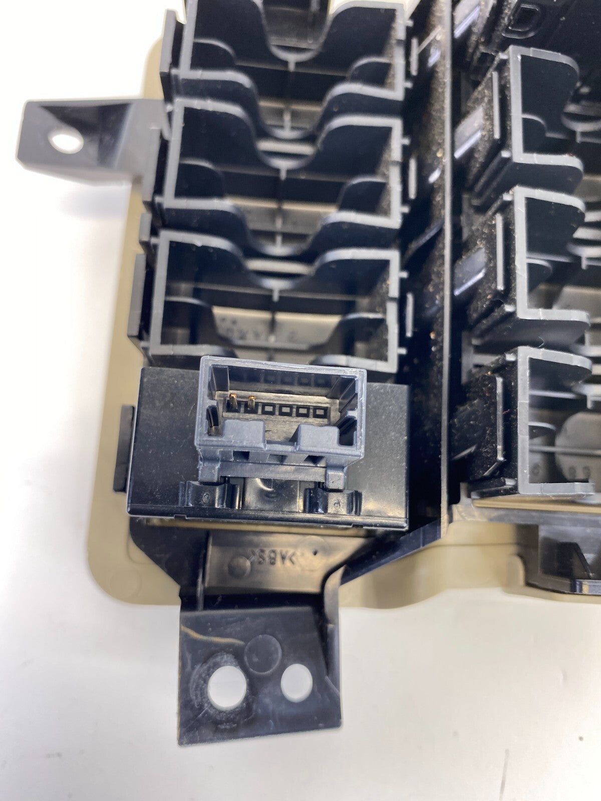 2009-2014 Nissan Murano Traction & Fuel Door Control Switch w/ Bezel P10020-A350