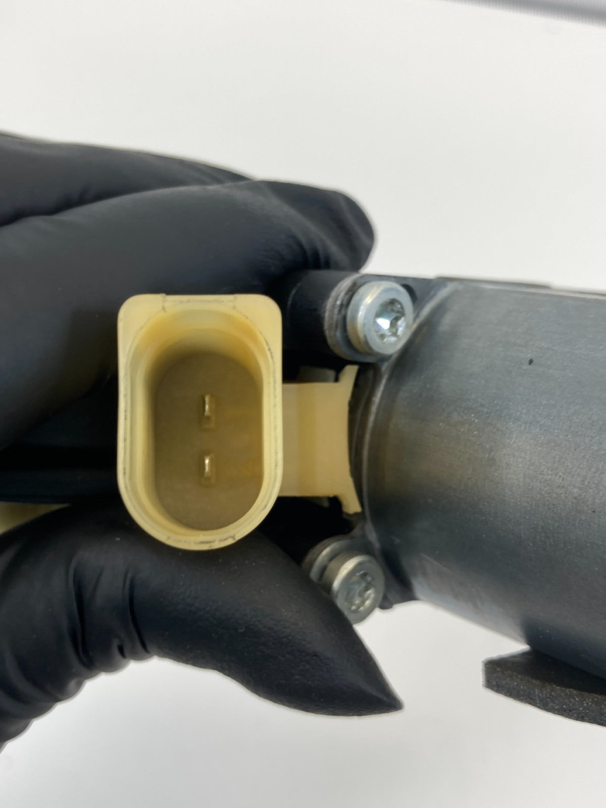 2005-2009 Land Rover Range Rover Front Left Side Door Window Motor 8-381-019 OEM