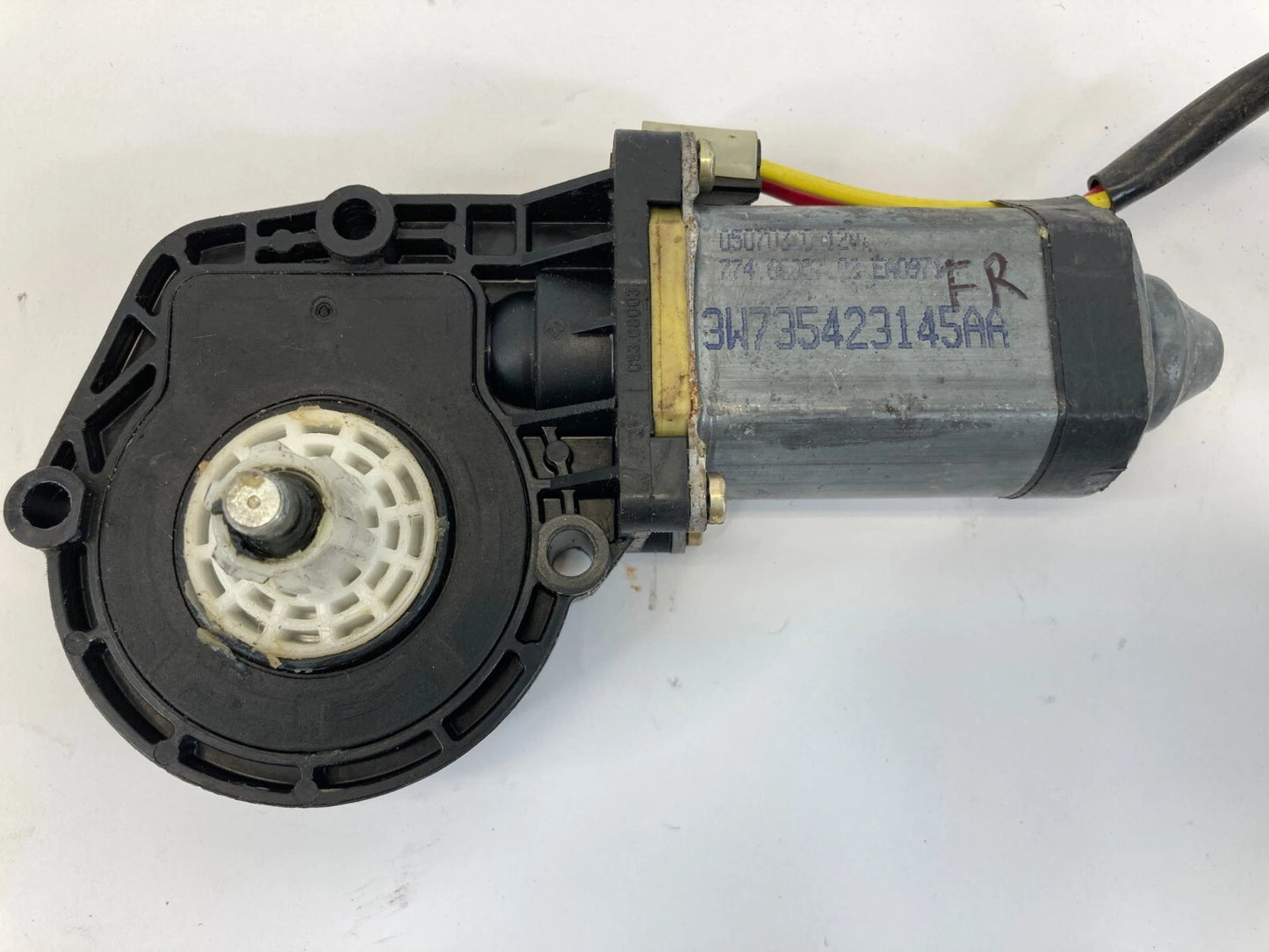 2003-2011 MERCURY GRAND MARQUIS FRONT RIGHT DOOR WINDOW MOTOR 3W735423145AA OEM