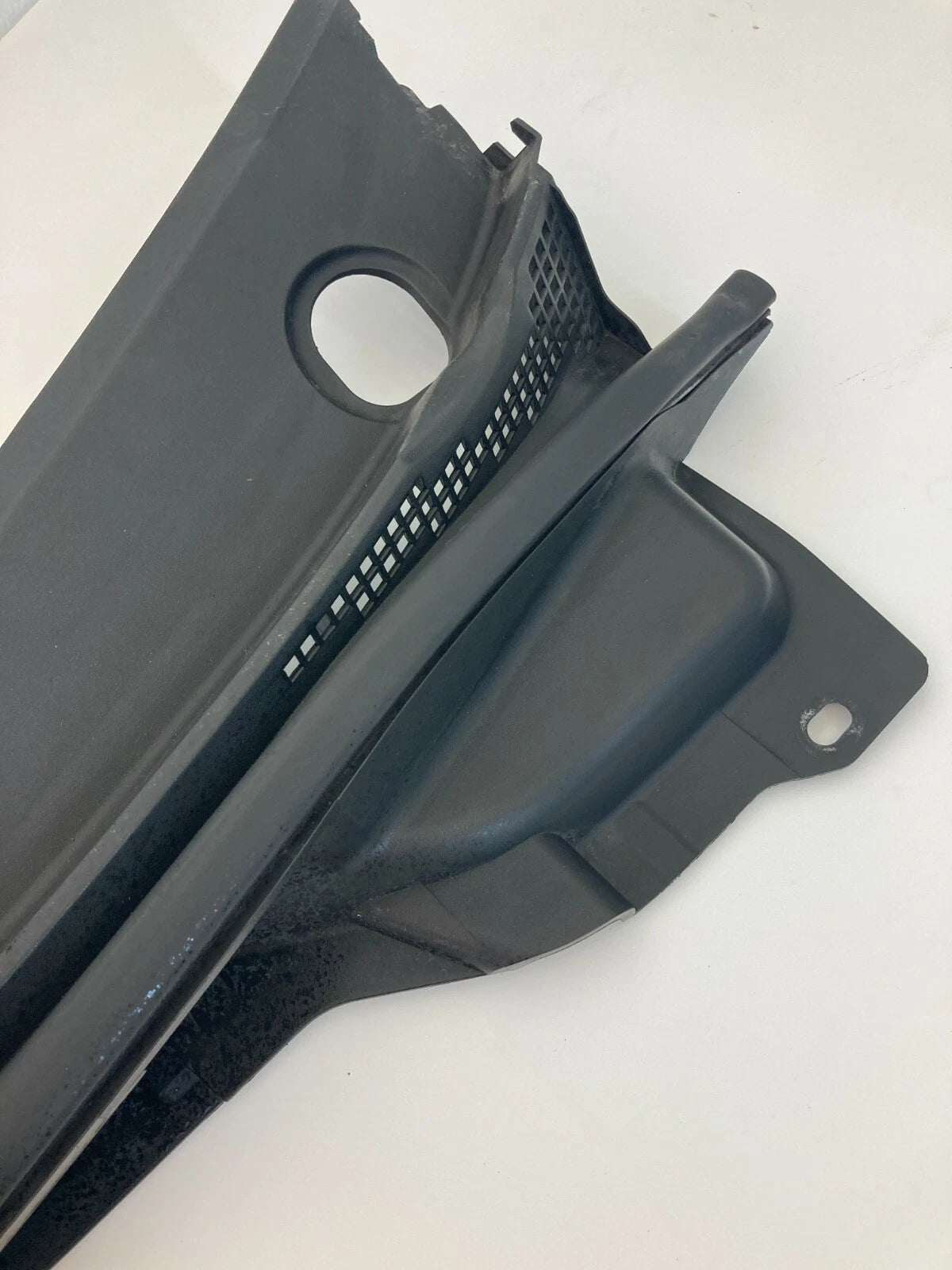 2007-2012 MAZDA CX-7 WINDSHIELD COWL GRILLE COVER TRIM ASSEMBLY EG21-50-7S OEM