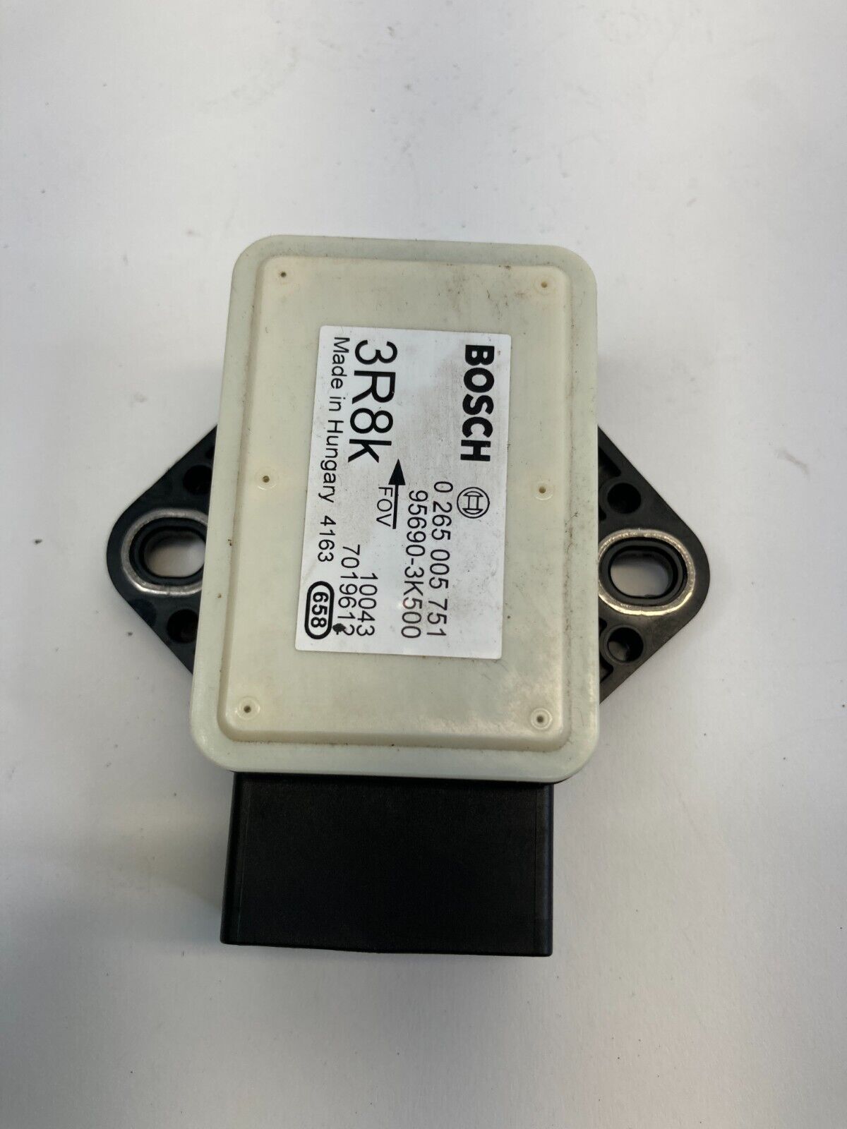 2008-2014 Hyundai Sonata 2.4L Suspension Yaw Rate Sensor Module Unit 95690-3K500