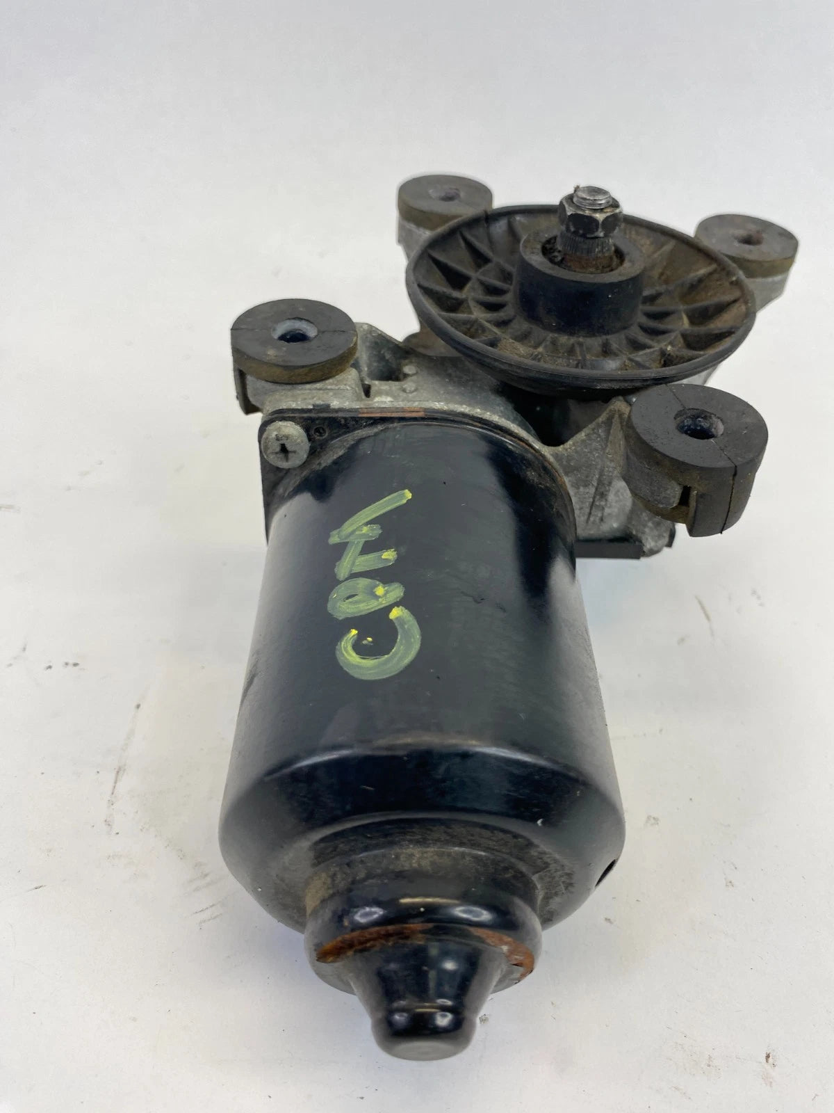 2000-2006 TOYOTA TUNDRA FRONT WINDSHIELD WIPER MOTOR ASSEMBLY 85110-0C020