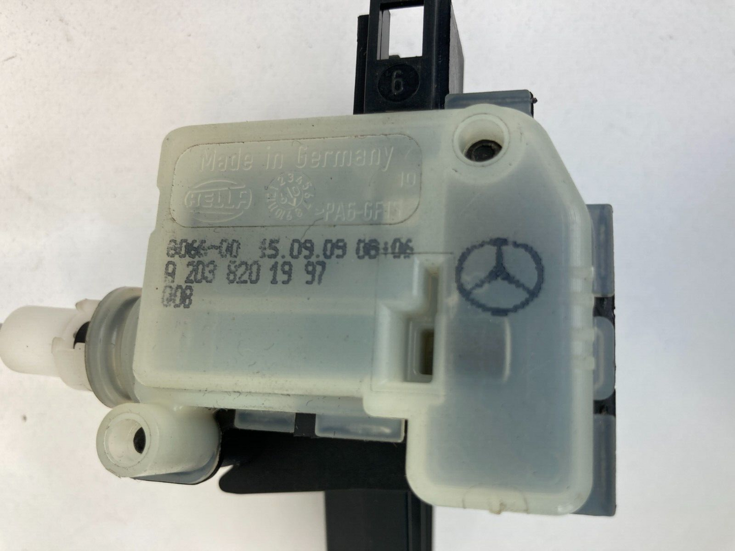 2003-2009 Mercedes-Benz E320 Fuel Filler Door Lock Actuator Bracket 2038201997