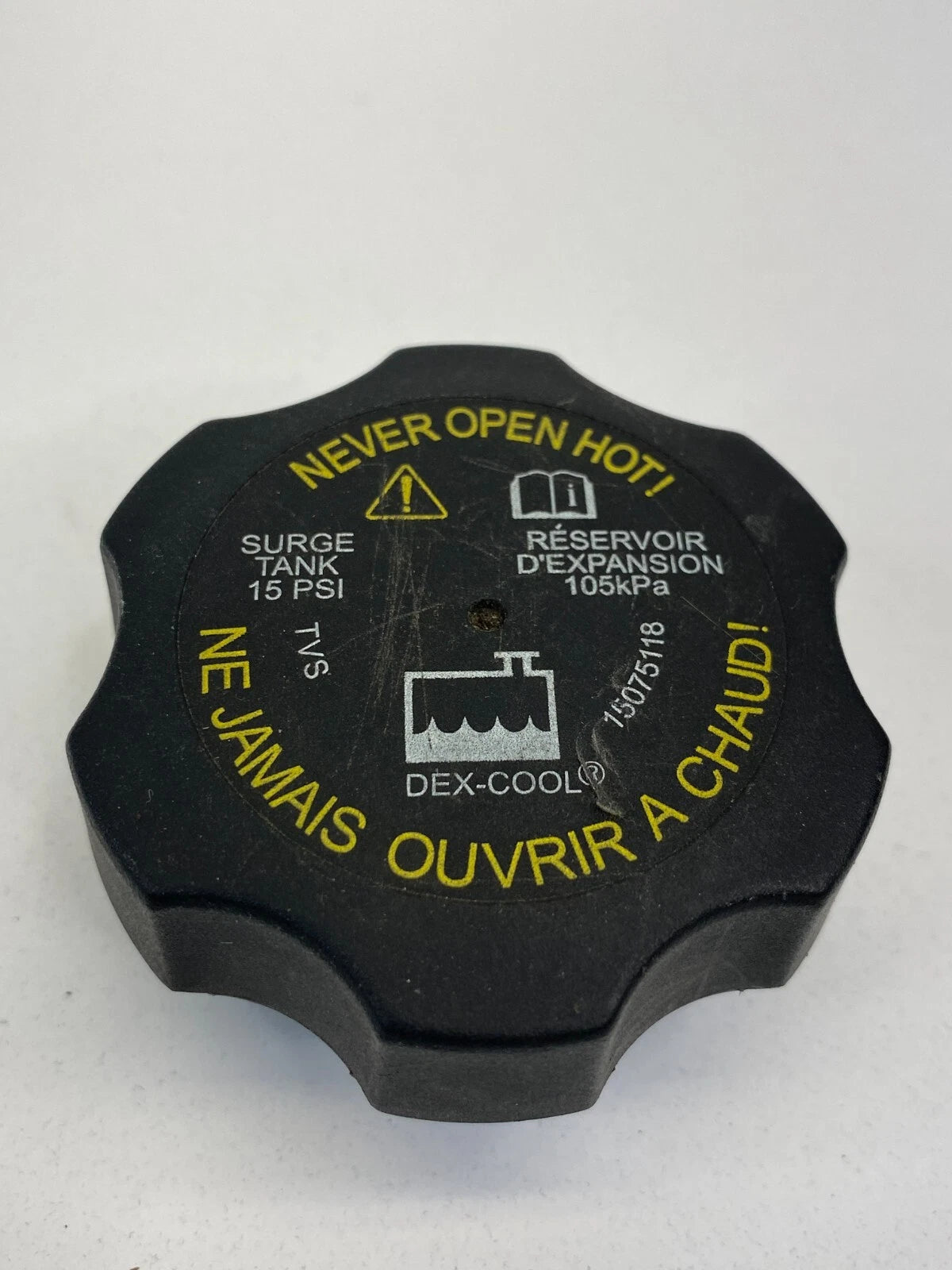 2006-2009 PONTIAC TORRENT RADIATOR COOLANT FLUID RECOVERY CAP COVER 15075118 OEM