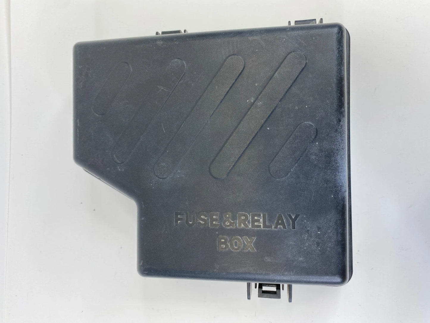 2007 2008 2009 HYUNDAI SANTA FE ENGINE COMPARTMENT FUSE BOX CAP COVER LID OEM