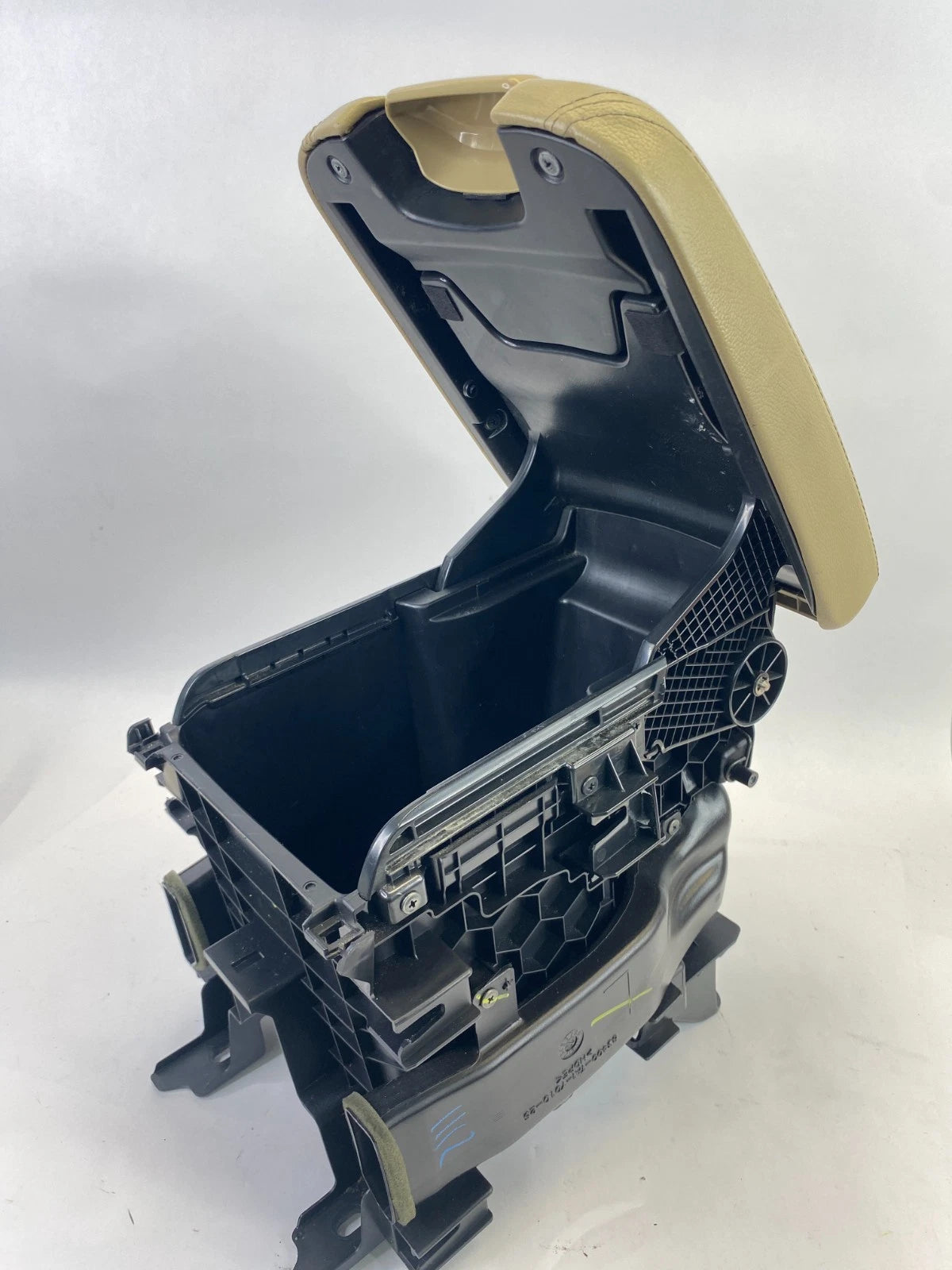 2008-2012 HONDA ACCORD CENTER CONSOLE ARMREST COVER LID STORAGE COMPARTMENT OEM