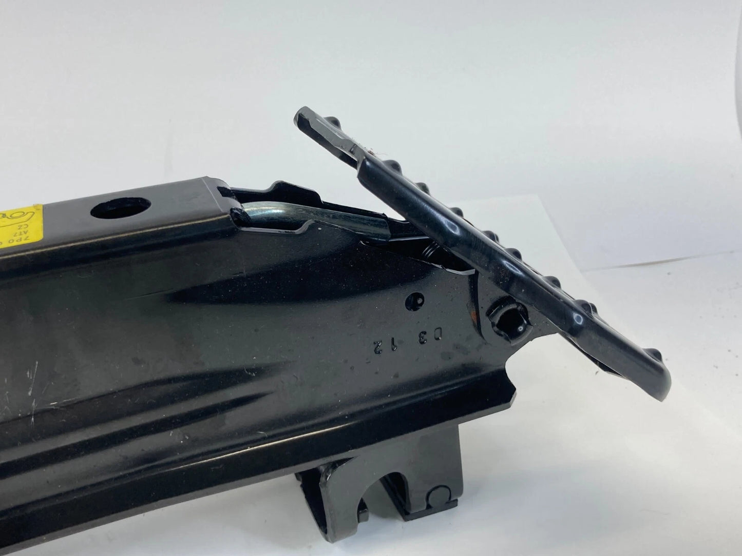 2011-2017 VOLKSWAGEN TOUAREG EMERGENCY SPARE TIRE JACK TOOLS KIT 7P0-011-031 OEM