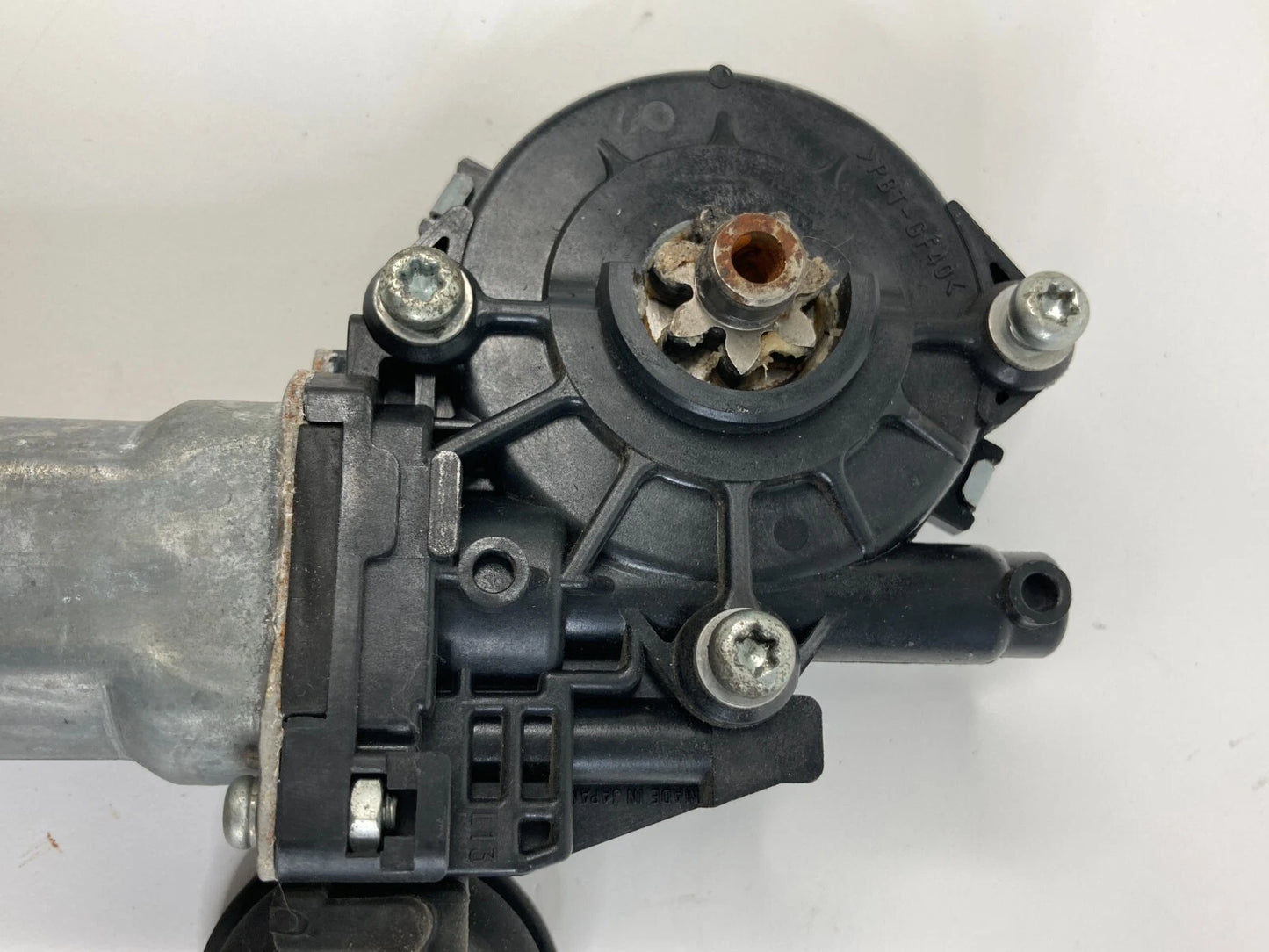 2004-2009 TOYOTA PRIUS REAR LEFT SIDE DOOR WINDOW MOTOR 85720-35140 OEM